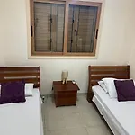 Villa Palm 3 Bedrooms - Sleeps 6 *