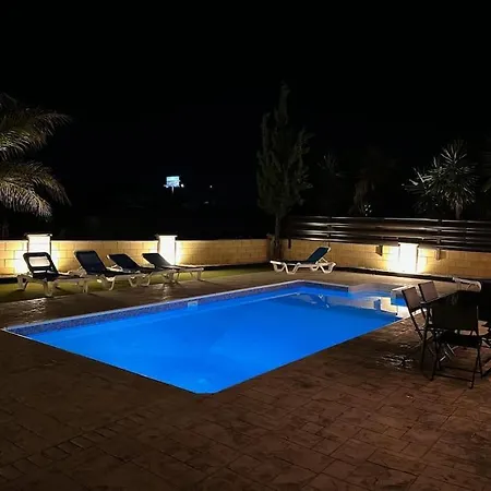 Palm 3 Bedrooms - Sleeps 6