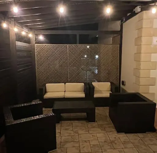 Palm 3 Bedrooms - Sleeps 6 Villa *